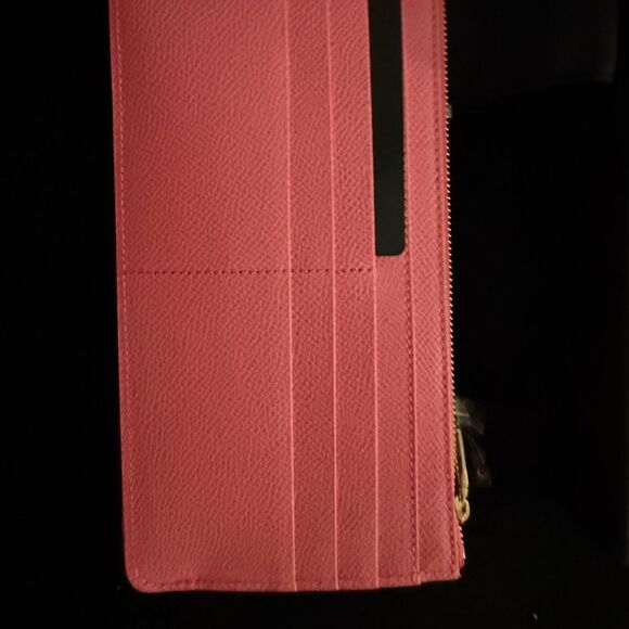 Brand new with box Dolce & Gabbana Pink clutch/ Wallet - Picture 6 of 10